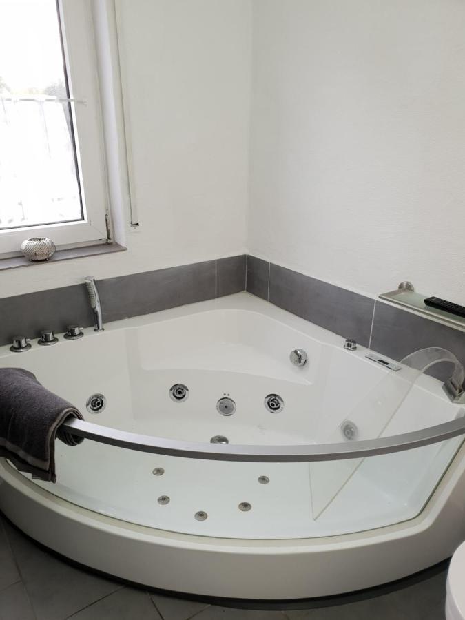 Schoene Wohnung Kleiner Onkel Auf Idyllischem Reiterhof Nahe Burg Eltz Münstermaifeld Kültér fotó
